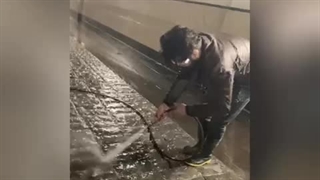 کفسابی و شستشوی رمپ پارکینگ