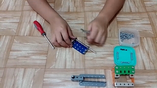 ماشین برف روب رباتیک