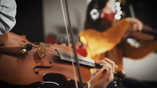 اجرا اهنگ Em Beihold - Numb Little Bug