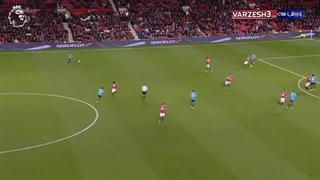 ویدئو ی واکنش مربیان لیگ جزیره به گل نشدن توپ ها