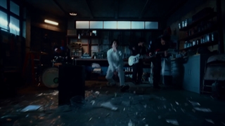 موزیک ویدیوی جیهوپ به نامِ More با زیرنویس فارسی آنلاین