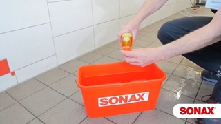 نحوه استفاده از شامپو سوناکس SONAX Gloss shampoo