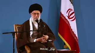 مژدگانا که گربه عابد شد!