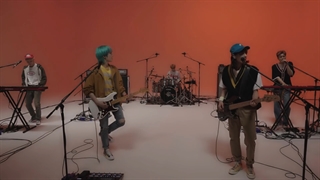 اجرای KNOCK DOWN از گروه Xdinary Heroes