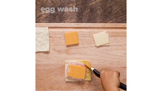 طرز تهیه پنیر گریل شده