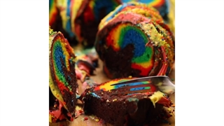 طرز تهیه کیک های رنگارنگ