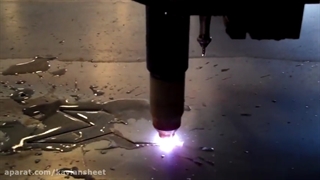 نمایی نزدیک از برشکاری پلاسما
