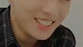 امروز تولد جونگکوکی♡کوکی♡ مکنه♡ بانی ♡ خرگوشه آرمیه کاش میشد بهش بگیم مرسی که به دنیا اومدی♡♡