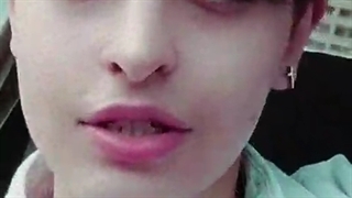 دابسمش *نمیدونی که با تزریق چشمای تو چه حسی تو قلبم فرو رفته*