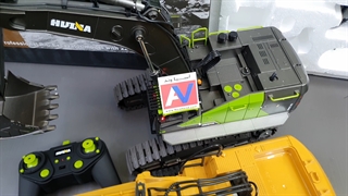 نکته بسیار مهم در باره ماکت بیل مکانیکی آرسی | HUINA