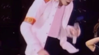 یکی از به یادماندنی ترین حرکت های مایکل....(: