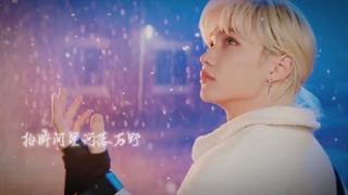 استی های چینی به مناسبت تولد فیلیکس آهنگ DayBackرو ساختن♡♡