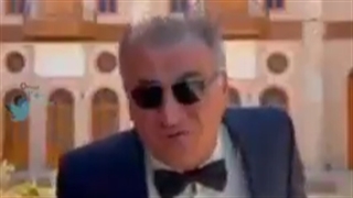 من یه معلم زبان مثل این میخوام.......