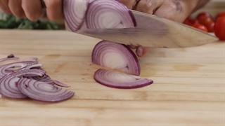 سالاد یونانی با مستر فود