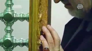 تشرف حاج قاسم به داخل ضریح امام رضا علیه السلام