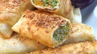 مواد اولیه رولت تخم مرغ و سبزیجات