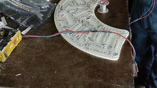 نورپردازی تابلو چلنیوم