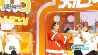 اجرای جدید آهنگ Brand New از شیومین در موزیک شو Music Core