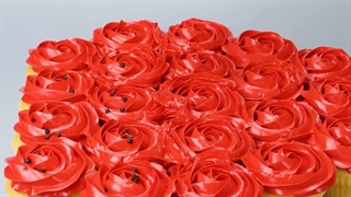 تزیین کاپ کیک به شکل گل رز