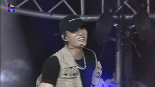 اجرای آهنگ های Reason و Mmmh از کای در کنسرت Mokkoji Korea ازبکستان 2022