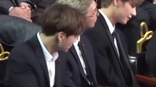 بی تی اس ومیکروفون