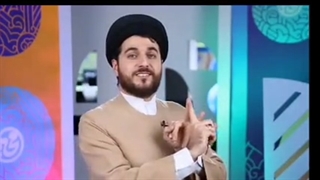 گرگی که نقاب زن، زندگی، آزادی به چهره زده