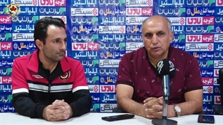 توتونی: آقای داور! مگر با نیمکت ما جنگ داری!؟