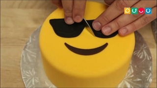 تزئین کیک به شکل ایموجی ها
