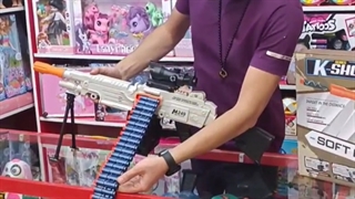 تفنگ رگباری تیر چسبونکی و دوربین دار مدل 1-568