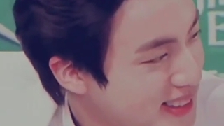 BTS . Lovly Jin
