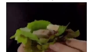 وقتی سهون کرم ریزیشو رو بکهیون انجام میده