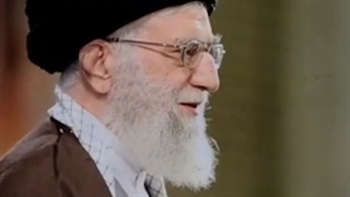 خواندن سرود ملی توسط رهبر معظم  انقلاب