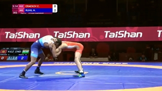 BRONZE FS - 68 kg: E. ERMEKOV (KGZ) v. N. RUHIL (IND)