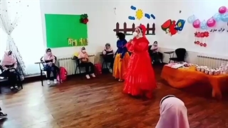 اجرای بسیار شاد و جذاب استاد رزیتا دغلاوی نژاد در جشن دبستان دخترانه