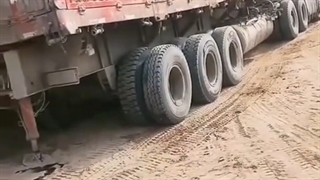 کمپرس توسط تریلی بغلدار!!