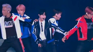 اجرای آهنگ Gravity از اکسو در کنسرت EXOPLANET #5 EXplOration in Seoul