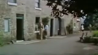 مجموعه آموزش زبان انگلیسی Follow Me فصل 4 قسمت 10