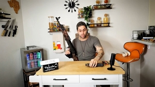 معرفی کلاشینکُف و شلیک با آن در امریکا