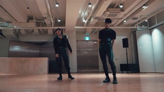 کاور bad guy از بیلی ایلیش|کپشن:فتوکانسپت های ورژن IMPURE بینسان(ویرایش:پرایوت فتوها در کامنت ها)