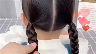 بافت موی دختر بچه