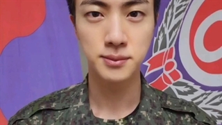 پستای مربوط به جین در حال گذراندن پنج هفته آموزشی سربازی