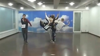 Dance Practice آهنگ Wolf از اکسو