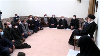 دیدار خانواده آیت‌الله مصباح یزدی با رهبر معظم انقلاب  ۵ دی‌ماه ۱۴۰۱