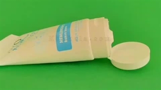 معرفی بهترین کرم مرطوب کننده دست و صور۰۹۱۲۰۷۵۰۹۳۲ جراحی لثه