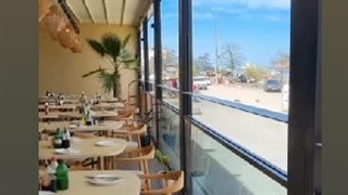 پنجره گیوتینی اتوماتیک