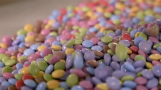 چرا آسمان آبی دیده می‌شه؟ چرا بنفش نیست؟