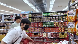 اسمر فود کره ایAMSR MUKBANG | سس سویا خانگی برنج موکبانگ و دستور غذا رامن، اسپم تخم مرغ کامل، کیمچی | خوردن رشته فرنگی آتشی