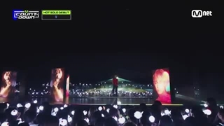 اجرای آهنگ love me again از وی v