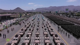 14020630: رژه نظامی نیروهای مسلح یمن به مناسبت نهمین سالگرد انقلاب 21 سپتامبر