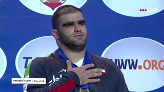 فیلم مدال طلا ، نواختن سرود و اهتزاز پرچم جمهوری اسلامی مسابقات کشتی جهانی امین میرزازاده